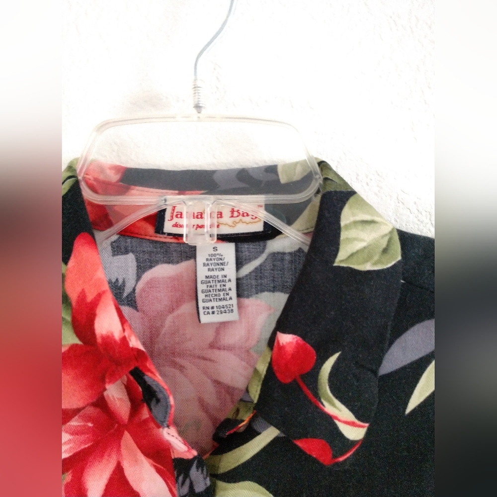 Pretty Jamaica Bay Women's Hawaiian Shirt Black Pink Size Small, Chest 32" - Picture 4 of 6